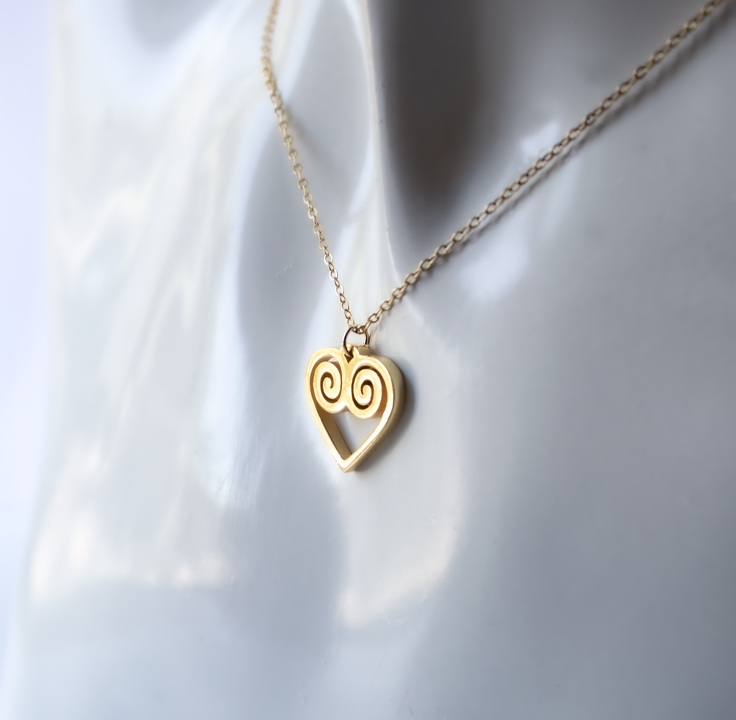 Swirl Heart Necklace (S925)